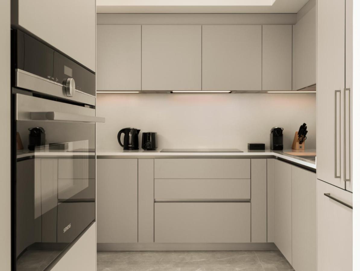 Address Istanbul Hotel Eksteriør billede A modern kitchen
