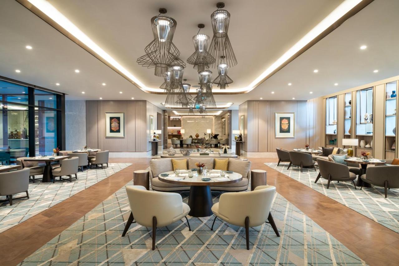 Address Istanbul Hotel Eksteriør billede The Club at London Heathrow Airport