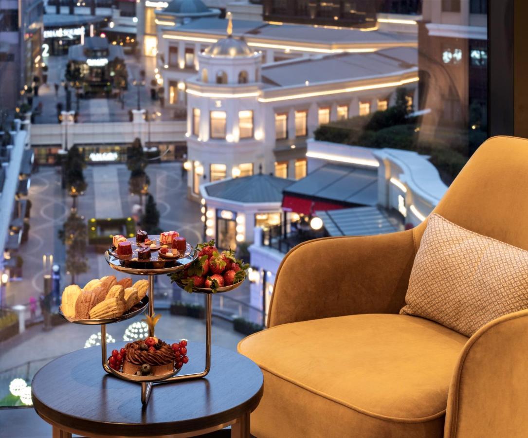 Address Istanbul Hotel Eksteriør billede Afternoon tea at The Landmark, Hong Kong